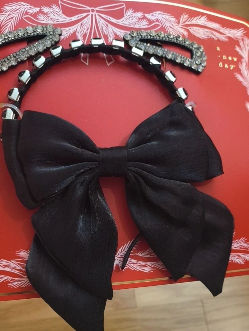 A New Day Black & Crystal 4pcs Hair Set NWT